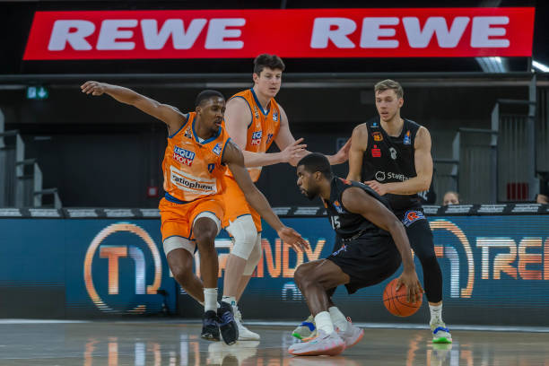 费尔南德斯 费尔南德斯